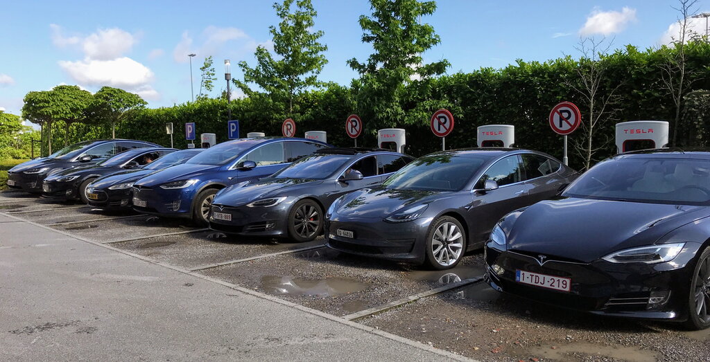 Interest in Electric Vehicle Technology Surges Amid UK Fuel Crisis