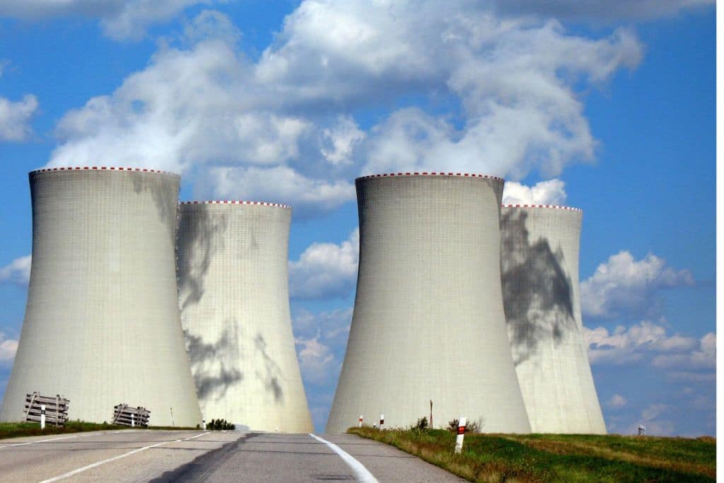 nnuclear energy; nuclear power plant; Advantages and disadvantages of nuclear energy