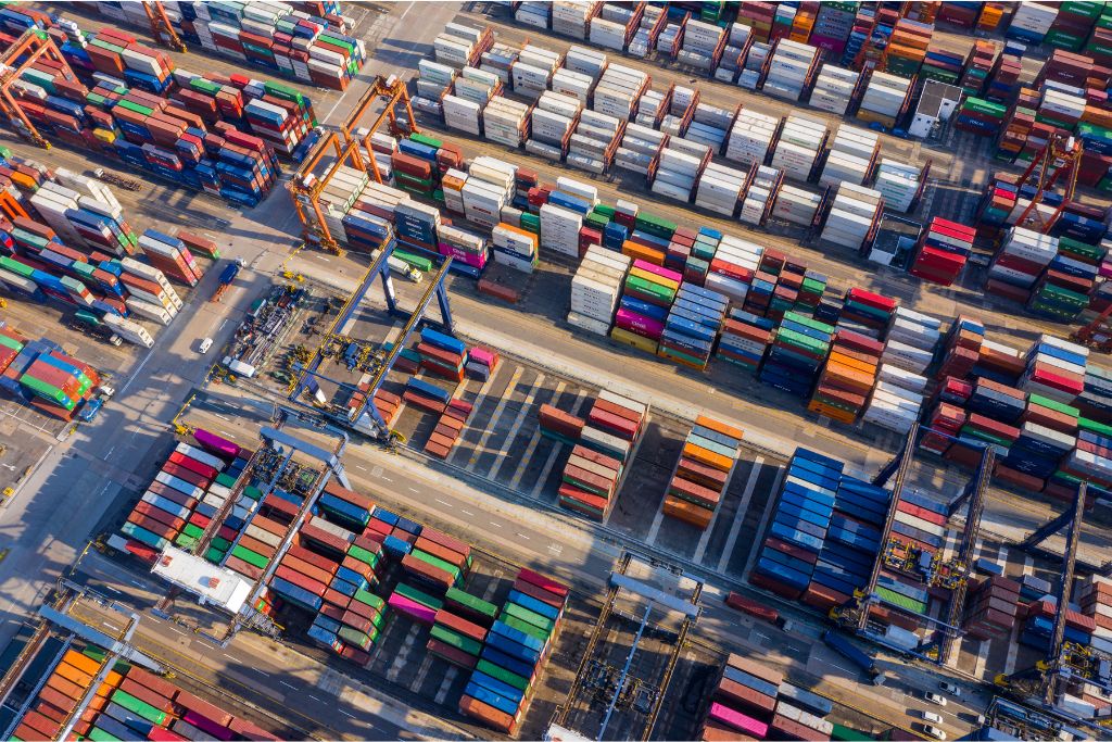 supply chain; shipping; cargo