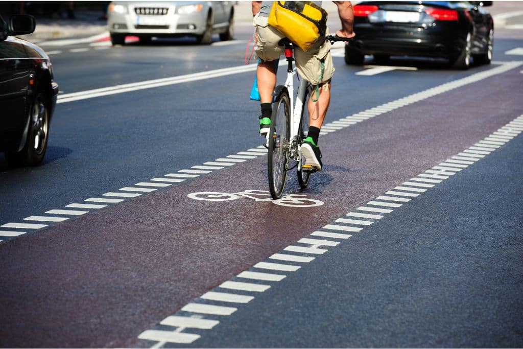 bike lane; environmentally friendly transport