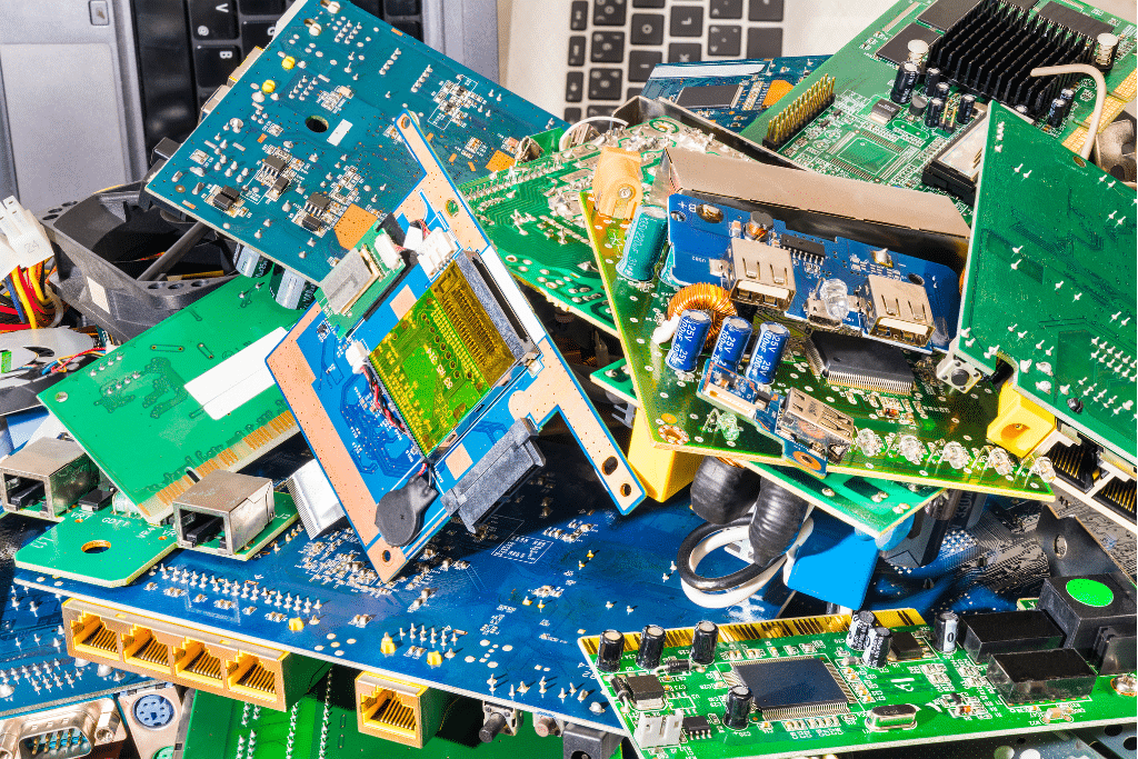 A Right to Repair Act Could Reduce Millions of Tons of E-Waste