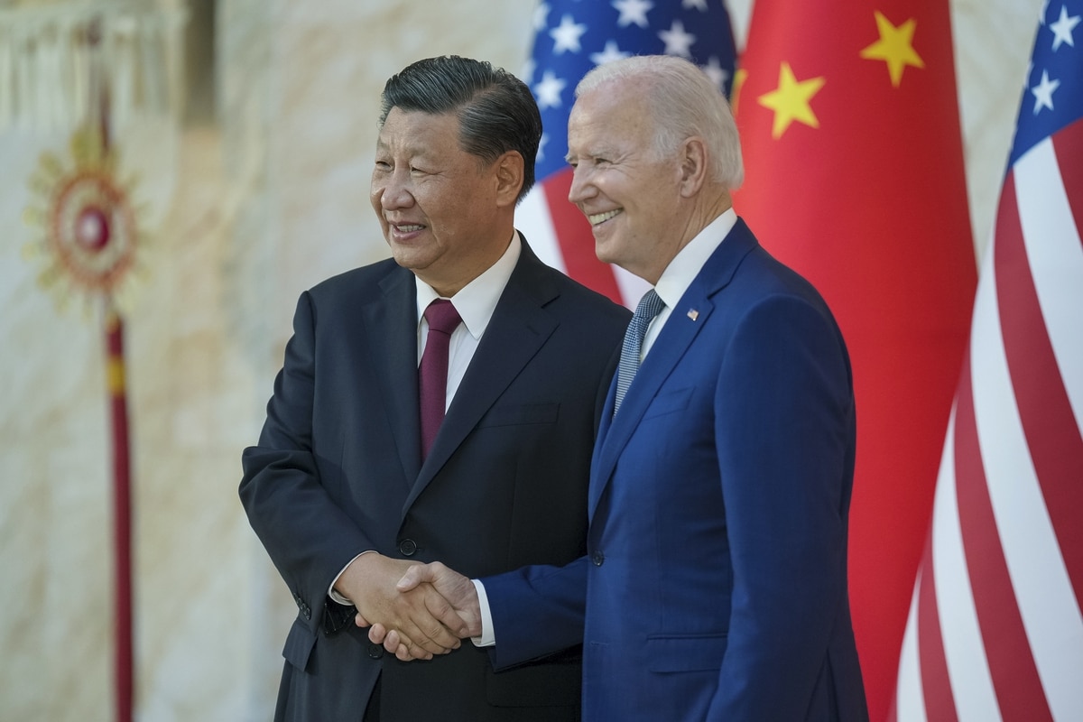 US China climate; US President Joe Biden and Chinese leader Xi Jinping shake hands. Image: Rawpixel