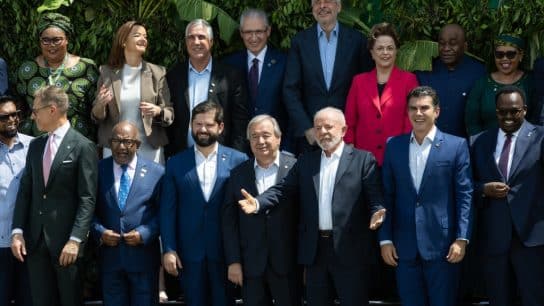UN Secretary-General António Guterres and Brazil’s President Luiz Inácio Lula da Silva during the Photograph of Heads of Delegation at the Belém Climate Summit.